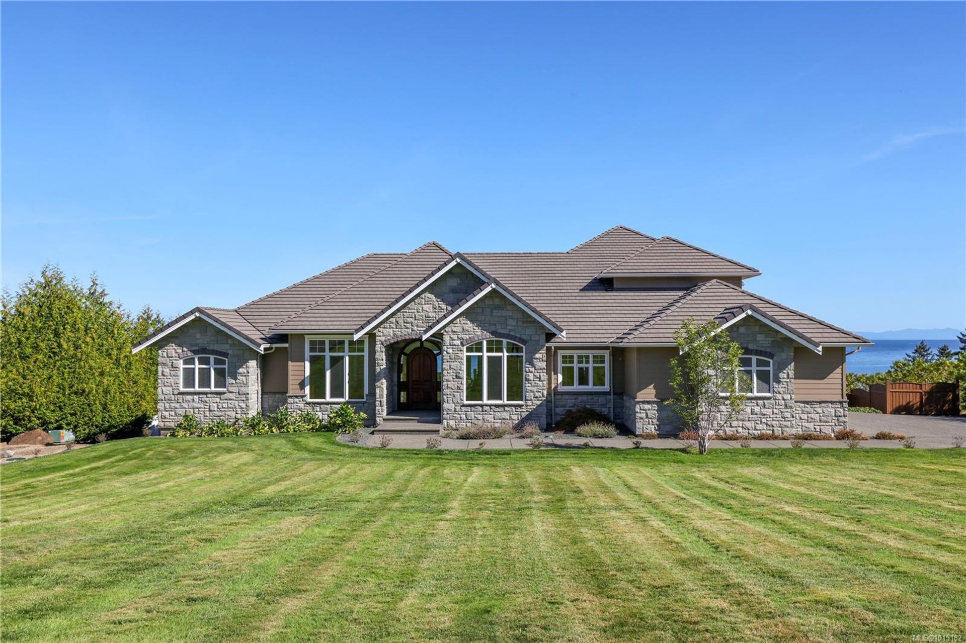 6480-eagles-courtenay-north-comox-valley-10 at 6480 Eagles Drive, Courtenay North, Comox Valley 6480-eagles-courtenay-north-comox-valley-10 at 6480 Eagles Drive, Courtenay North, Comox Valley