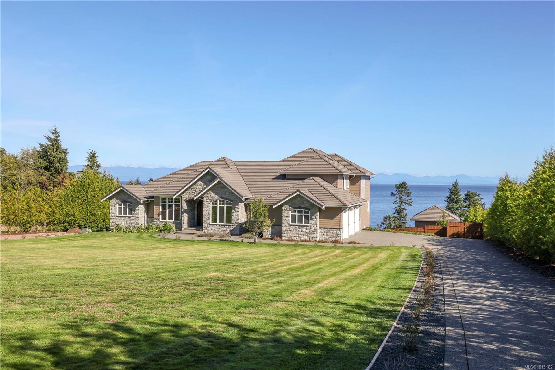 6480-eagles-courtenay-north-comox-valley-11 at 6480 Eagles Drive, Courtenay North, Comox Valley