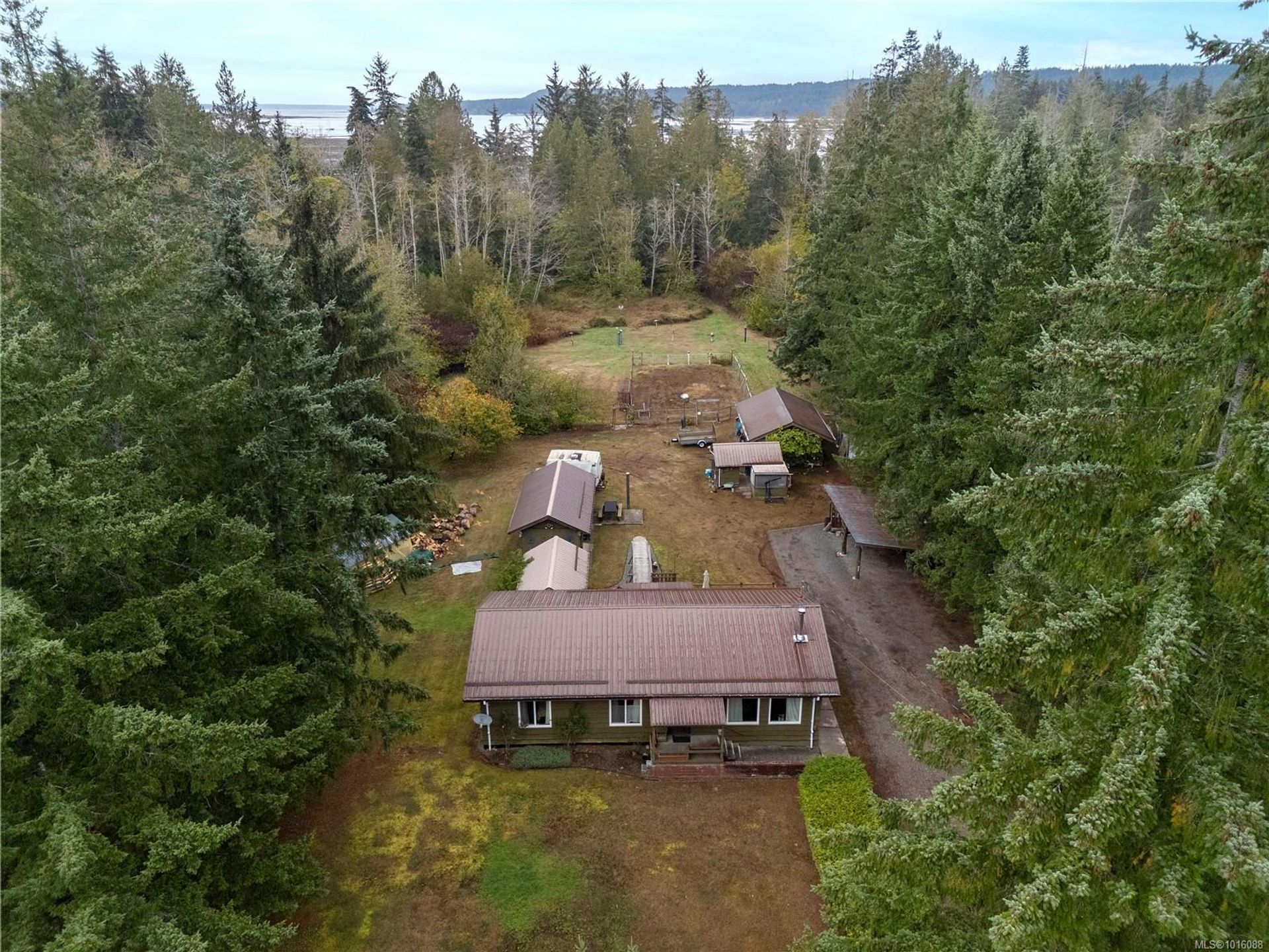 372-bates-union-bayfanny-bay-comox-valley-05 at 372 Bates Drive, Union Bay/Fanny Bay, Comox Valley 372-bates-union-bayfanny-bay-comox-valley-05 at 372 Bates Drive, Union Bay/Fanny Bay, Comox Valley