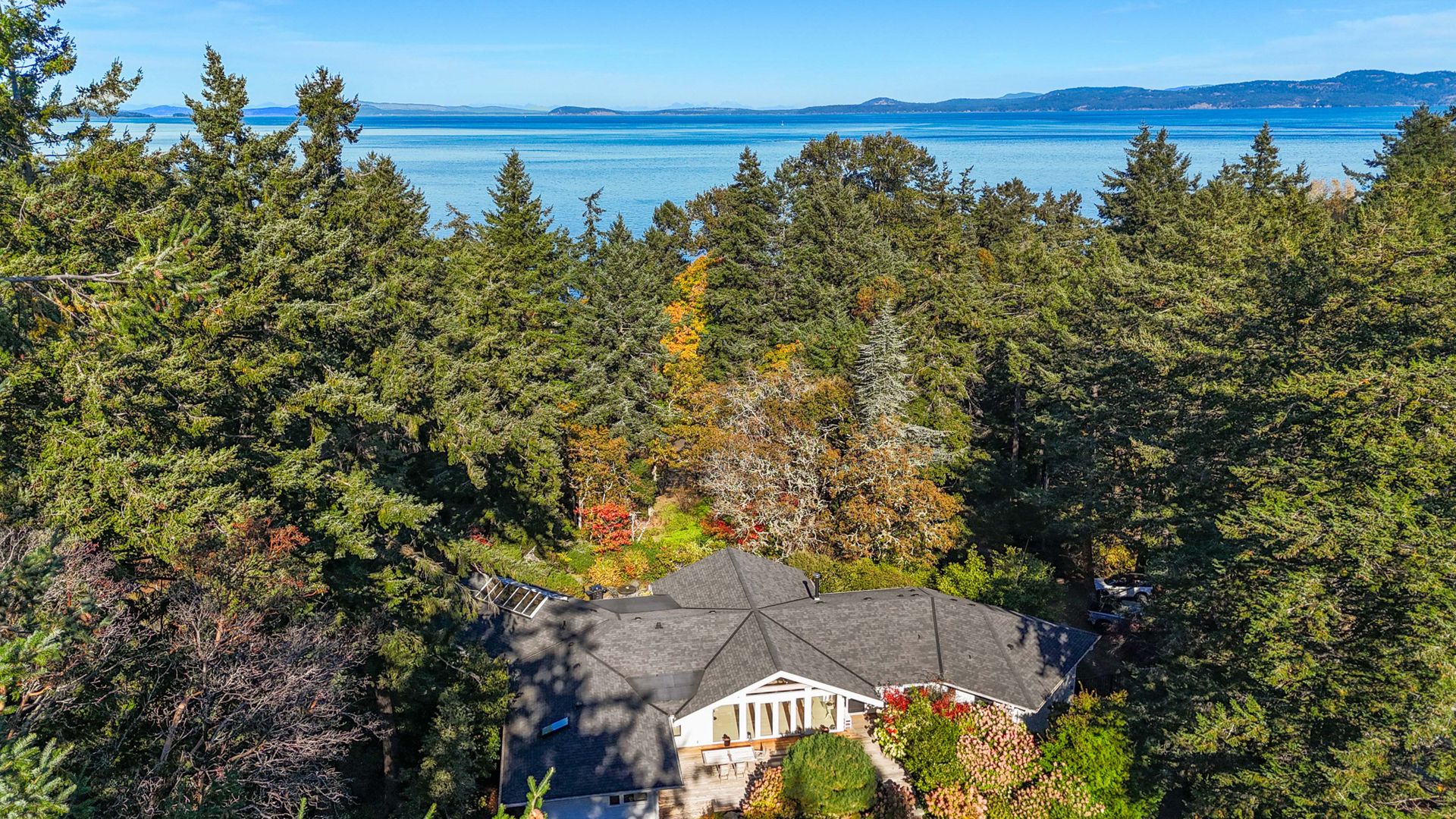  at 2623 Queenswood Drive, Queenswood, Saanich East