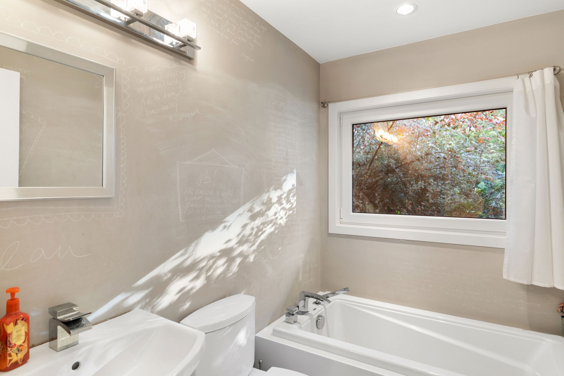  at 2623 Queenswood Drive, Queenswood, Saanich East