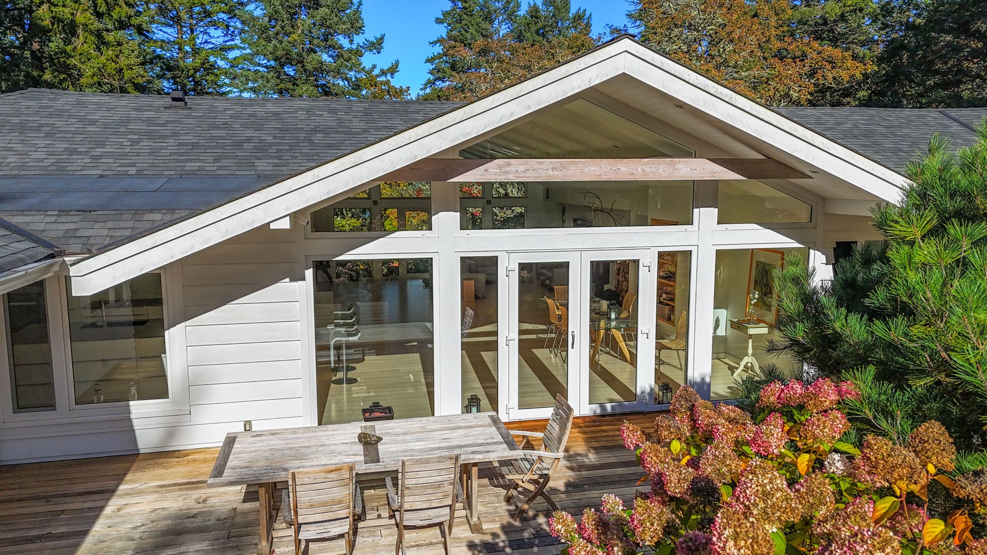  at 2623 Queenswood Drive, Queenswood, Saanich East