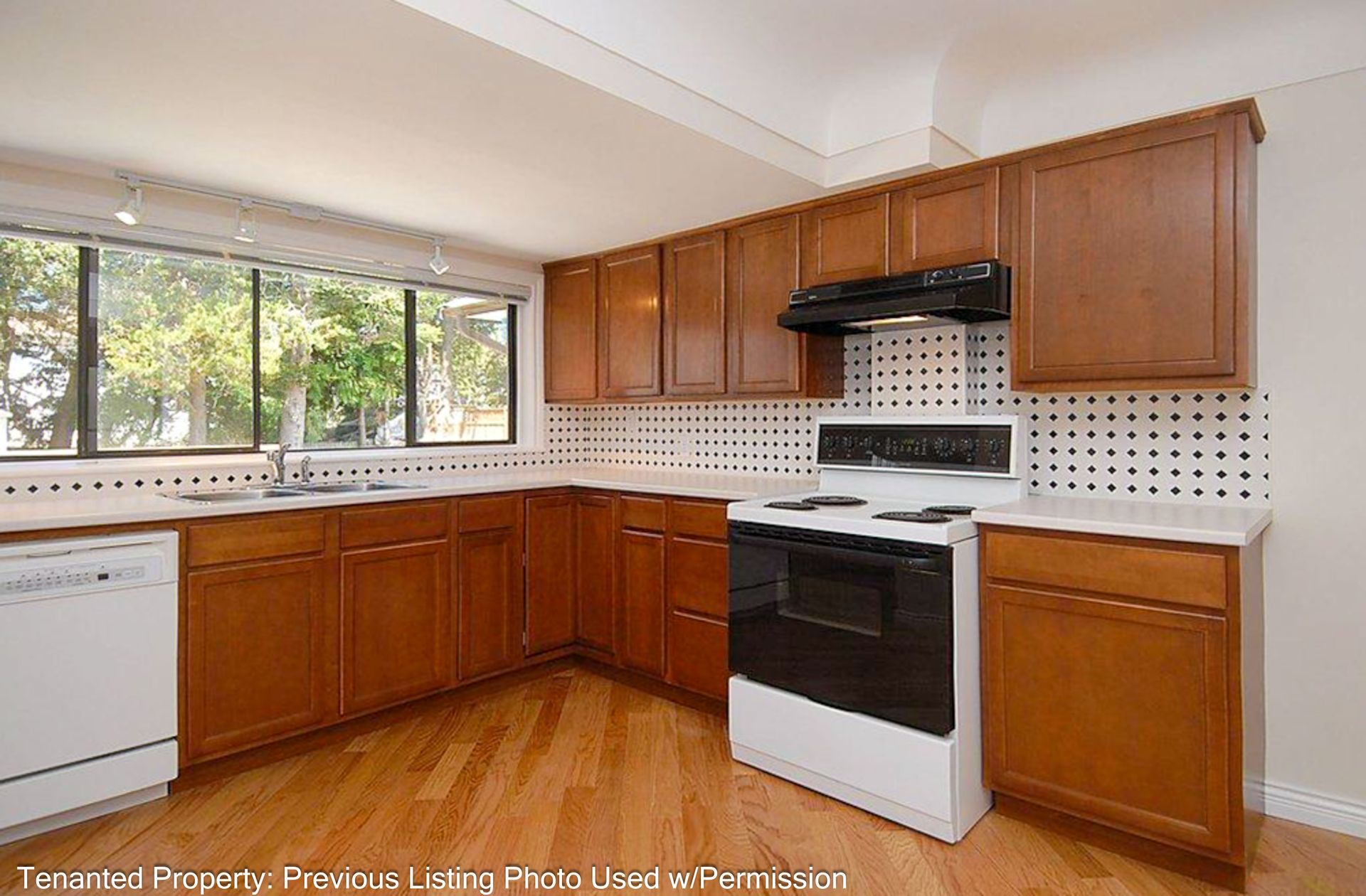  at 1846 Fairburn Drive, Lambrick Park, Saanich East