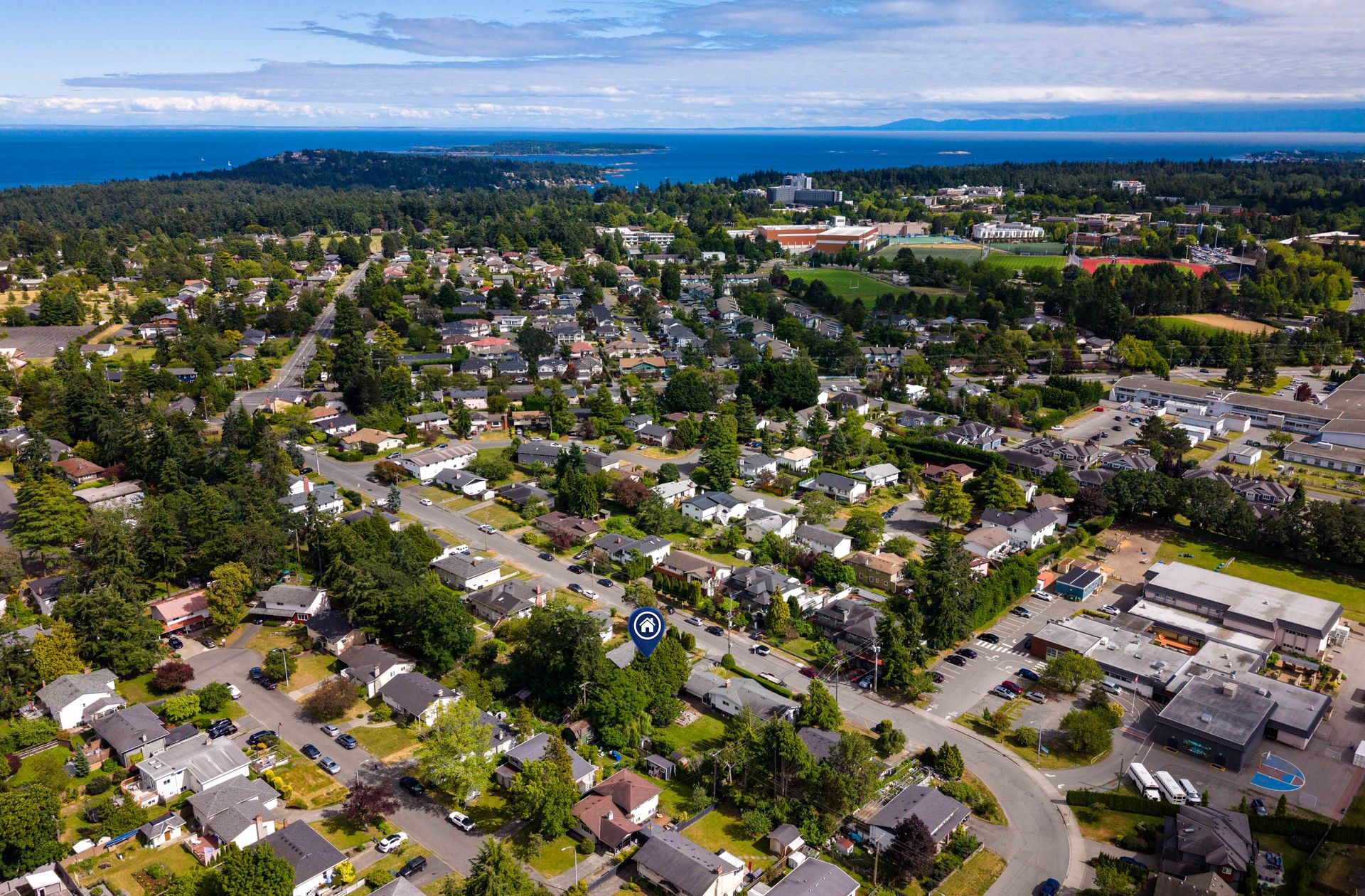  at 1846 Fairburn Drive, Lambrick Park, Saanich East