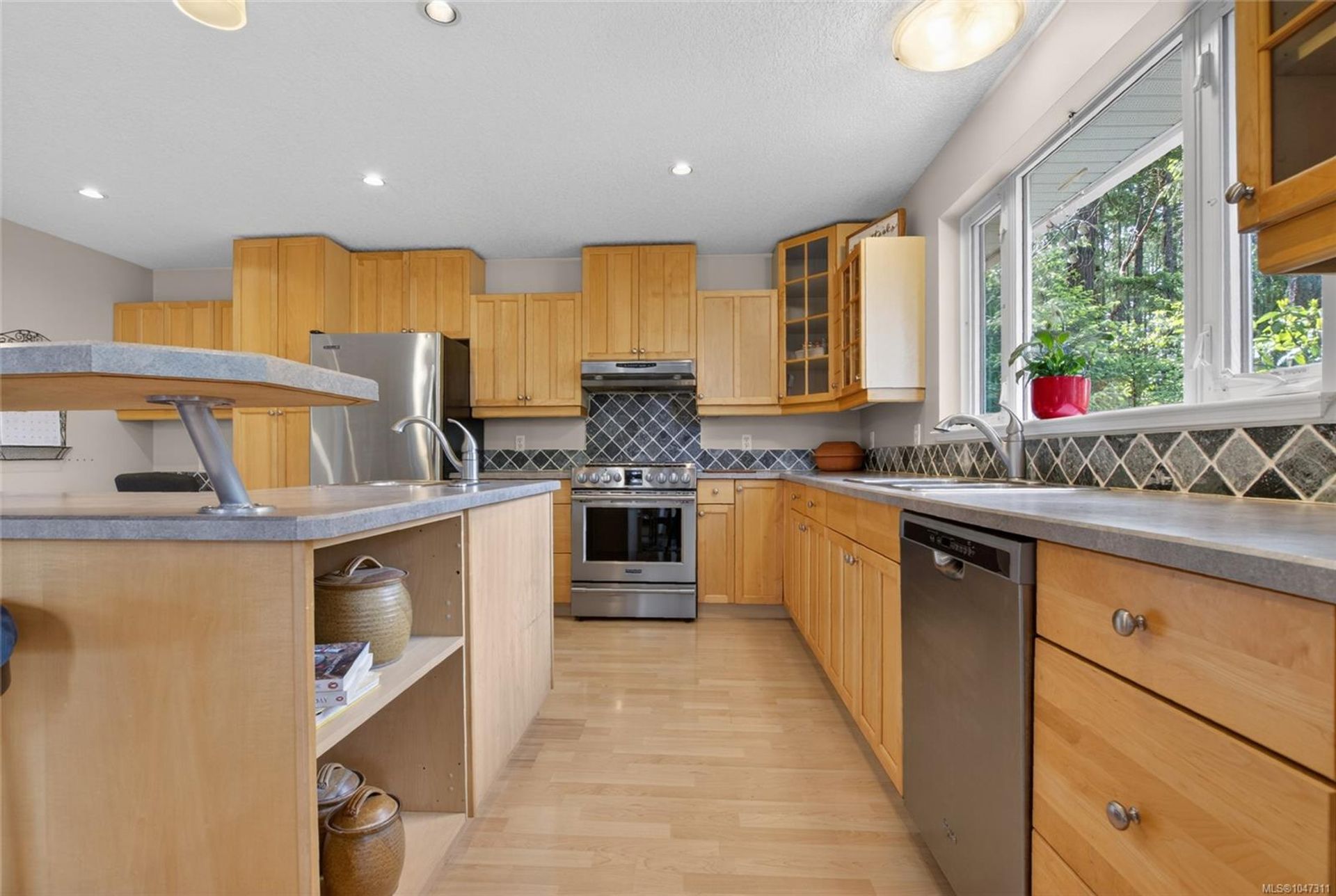 908-little-mountain-erringtoncoombshilliers-parksvillequalicum-20 at 908 Little Mountain Road, Errington/Coombs/Hilliers, Parksville/Qualicum