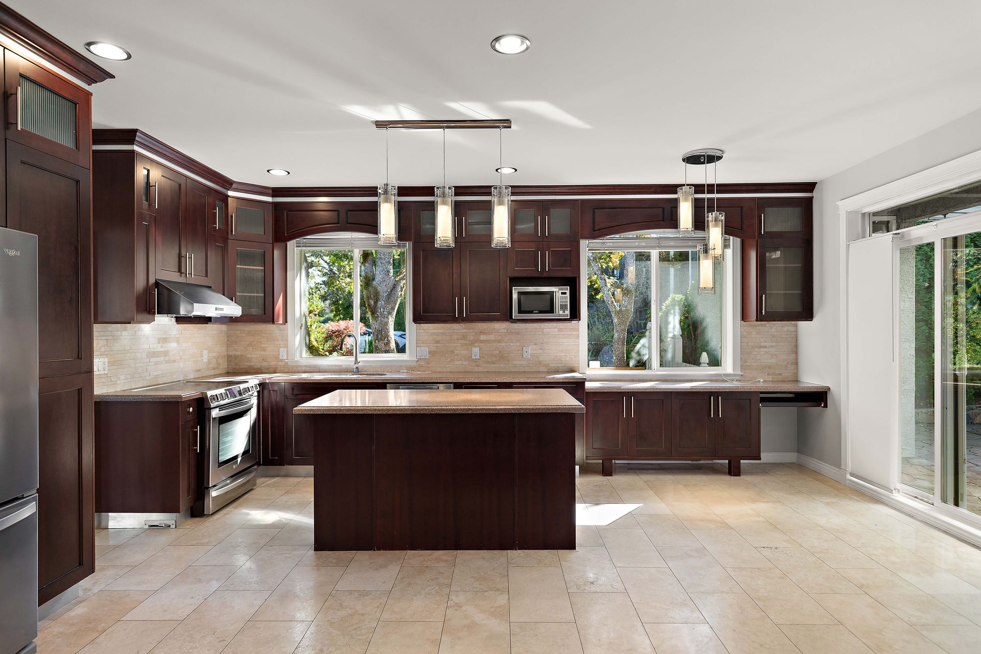  at 3908A Ascot Drive, Cedar Hill, Saanich East