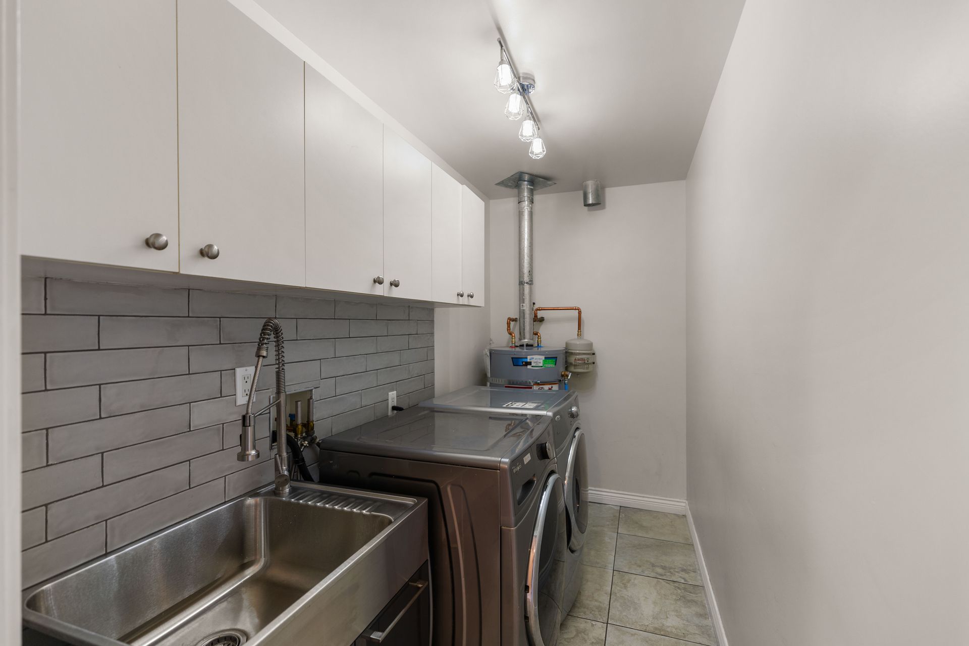  at 3908A Ascot Drive, Cedar Hill, Saanich East