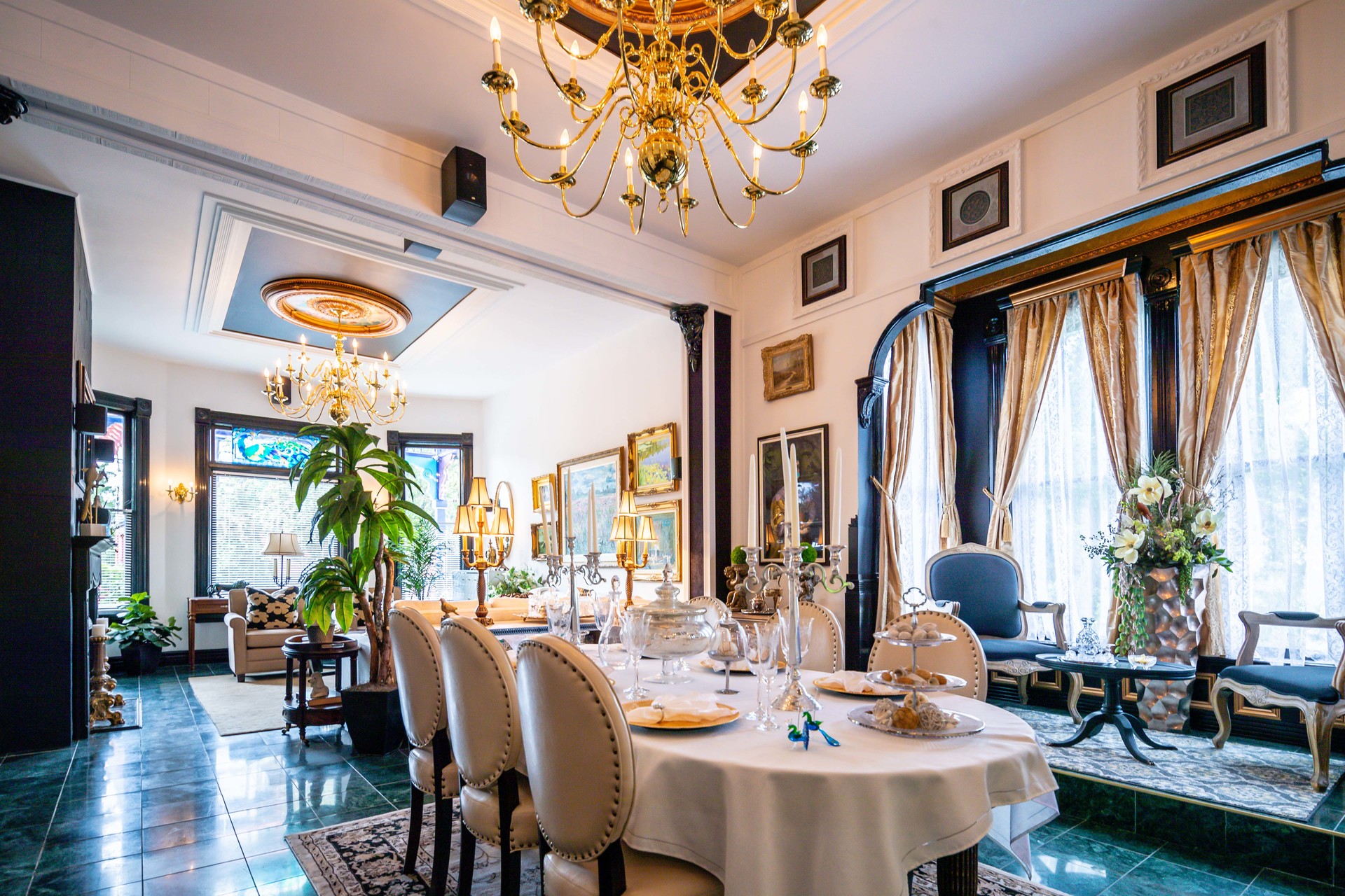  at 255 Government Street, Victoria Bc