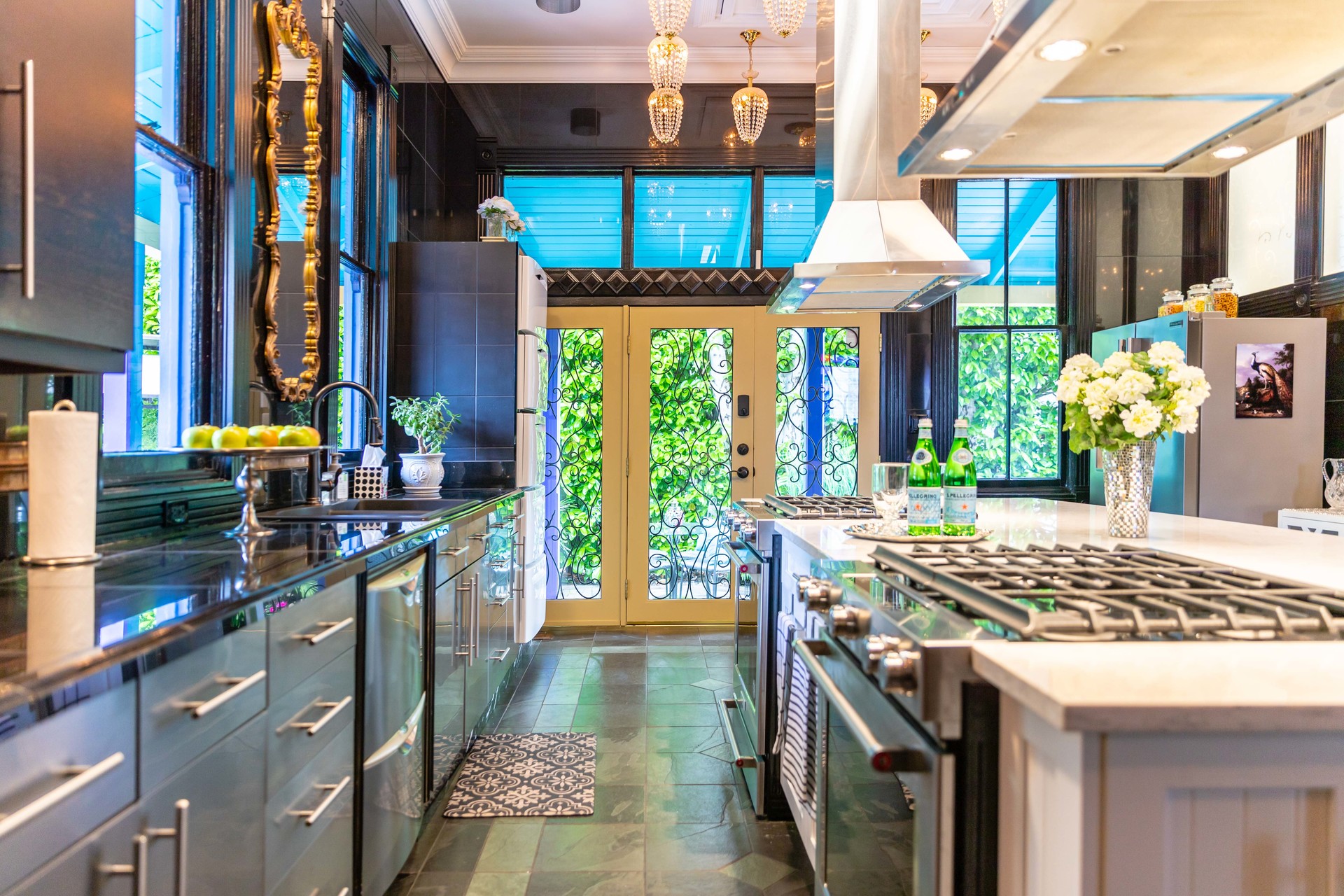  at 255 Government Street, Victoria Bc