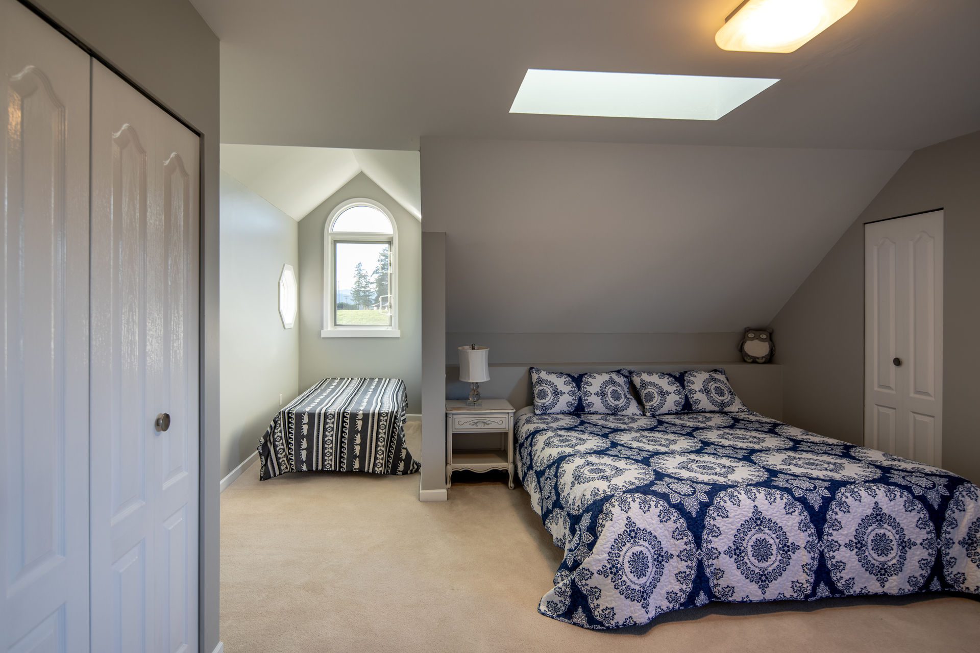 Guest Room at 1950 Highfield Road, Central Saanich, Victoria Bc