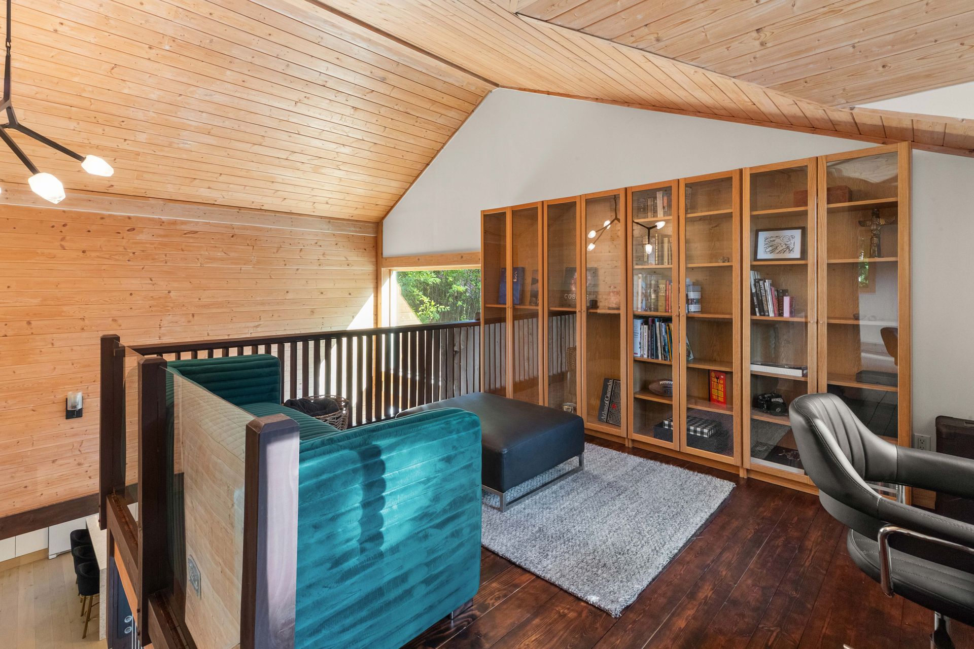  at 1713 Falcon Heights Road, Victoria