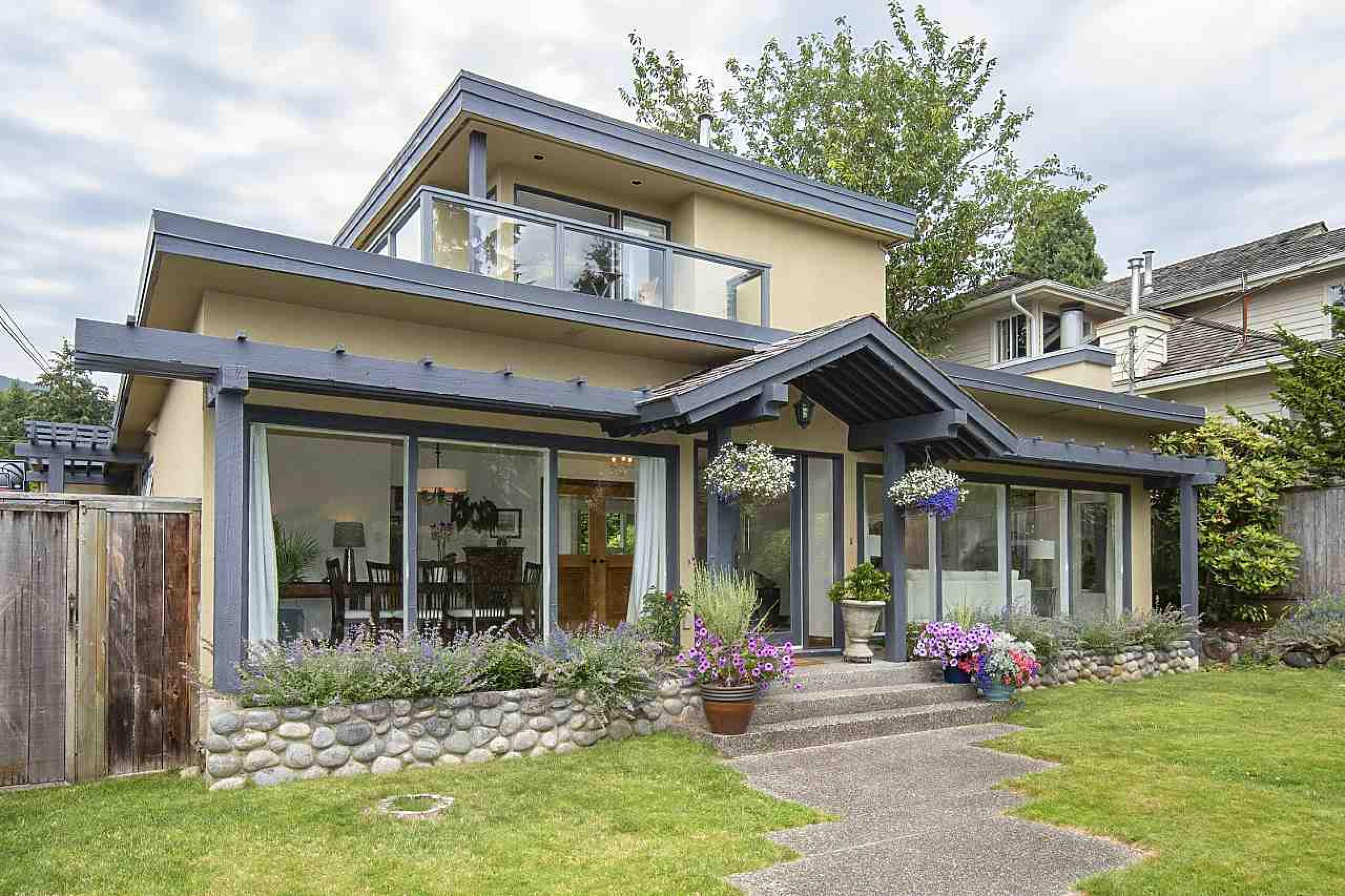 1049 Jefferson Avenue, Sentinel Hill, West Vancouver 1049 Jefferson Avenue, Sentinel Hill, West Vancouver