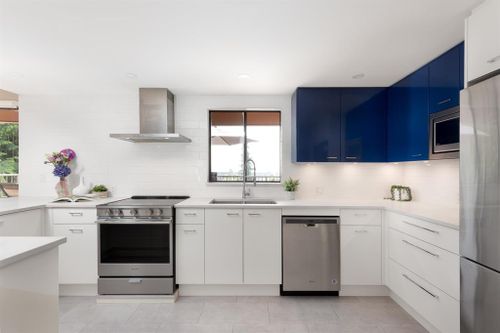 262641703 at 407 - 330 E 1st Street, Lower Lonsdale, North Vancouver