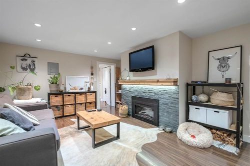262603425-25 at 1655 - Evelyn Street, Lynn Valley, North Vancouver 262603425-25 at 1655 - Evelyn Street, Lynn Valley, North Vancouver