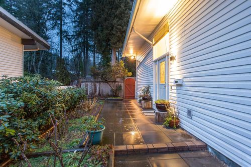 675-plymouth-drive-windsor-park-nv-north-vancouver-03 at 675 Plymouth Drive, Windsor Park NV, North Vancouver 675-plymouth-drive-windsor-park-nv-north-vancouver-03 at 675 Plymouth Drive, Windsor Park NV, North Vancouver