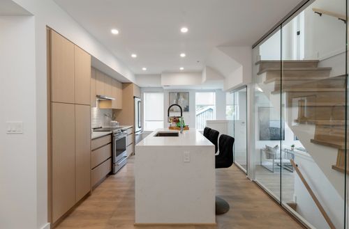 262760916-4 at 5 - 752 E 3rd Street, Lower Lonsdale, North Vancouver 262760916-4 at 5 - 752 E 3rd Street, Lower Lonsdale, North Vancouver