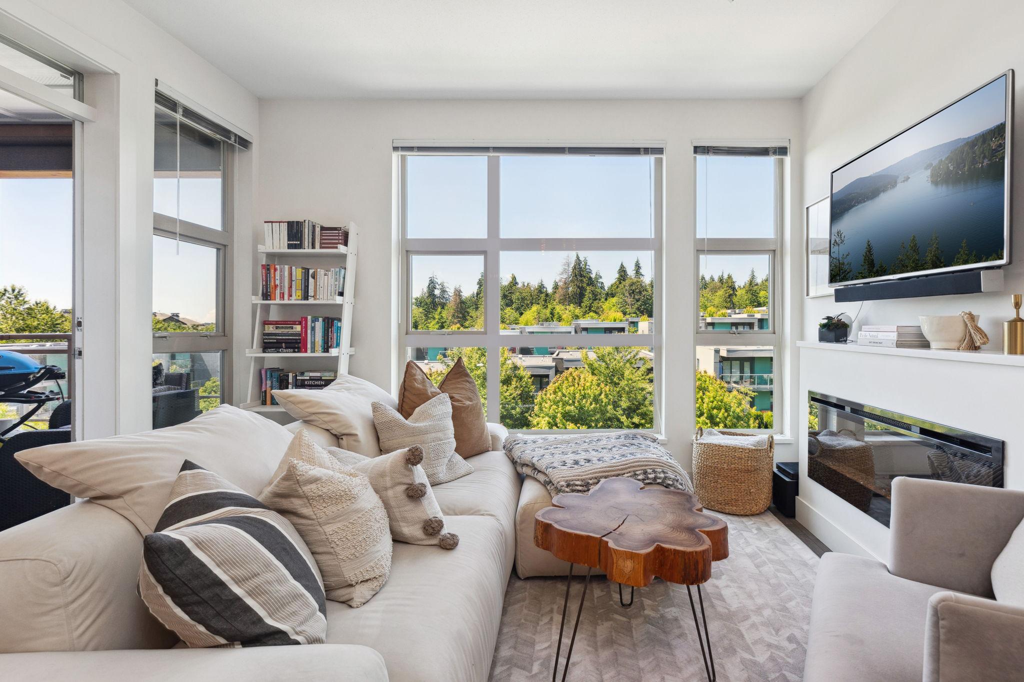 410 - 3602 Aldercrest Drive, Roche Point, North Vancouver 