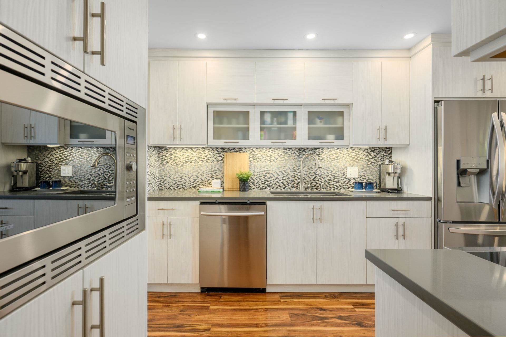 159 W 19th Street, Central Lonsdale, North Vancouver  by Mackenzie Olson Personal Real Estate Corporation 159 W 19th Street, Central Lonsdale, North Vancouver