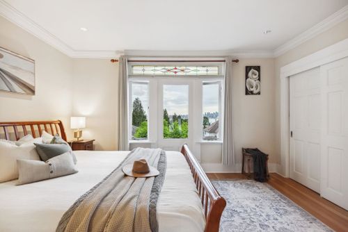 346-e-5th-street-lower-lonsdale-north-vancouver-01 at 346 E 5th Street, Lower Lonsdale, North Vancouver