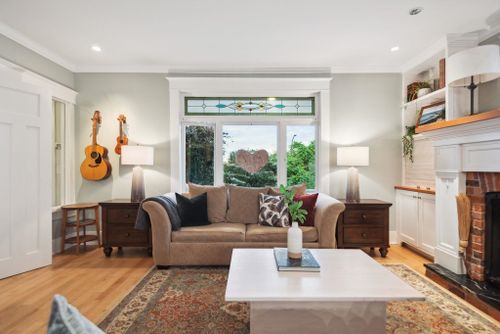 346-e-5th-street-lower-lonsdale-north-vancouver-06 at 346 E 5th Street, Lower Lonsdale, North Vancouver