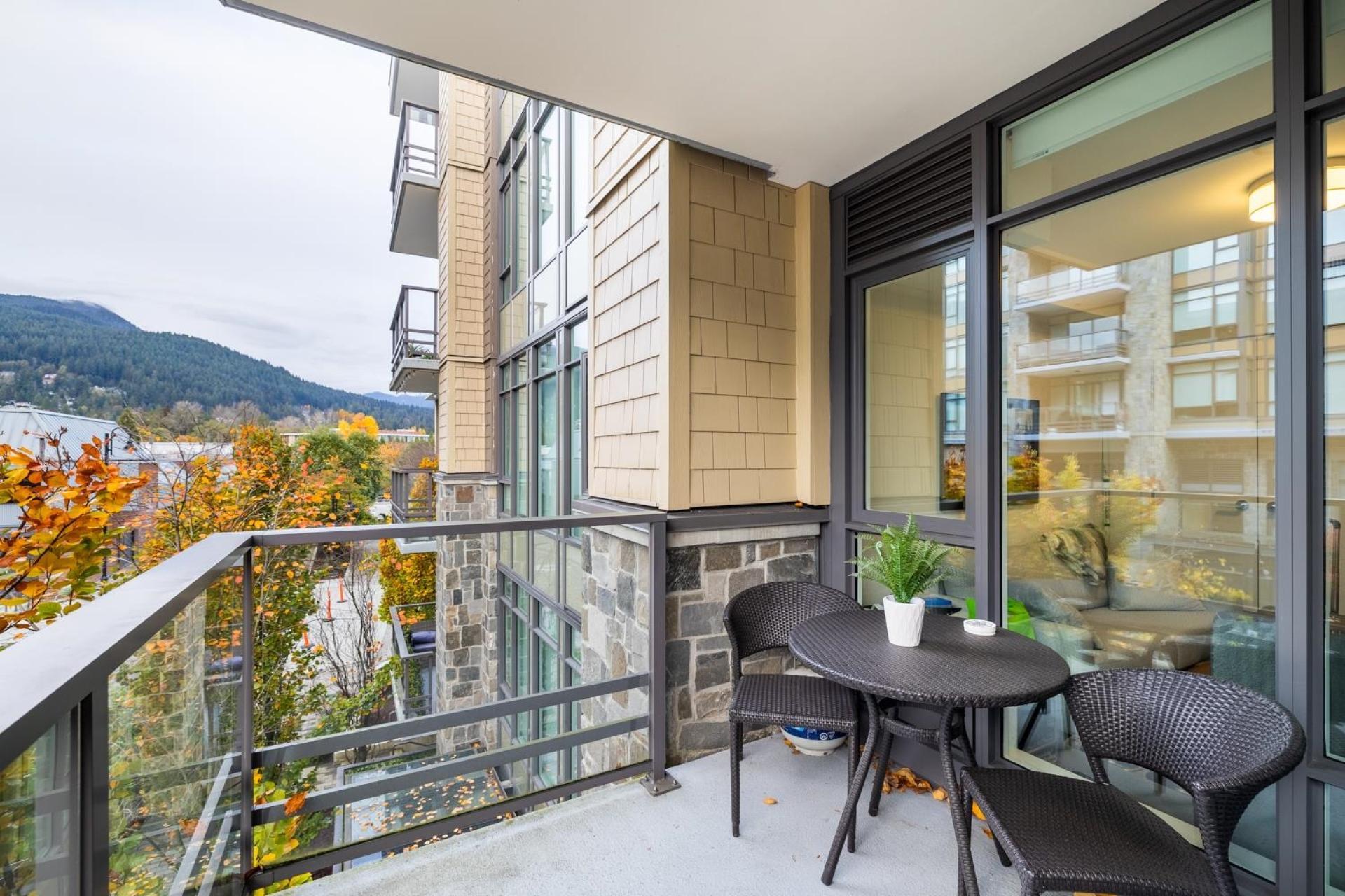 303 - 2738 Library Lane, Lynn Valley, North Vancouver 