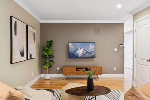 353-e-5th-street-lower-lonsdale-north-vancouver-15 at 353 E 5th Street, Lower Lonsdale, North Vancouver