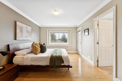 353-e-5th-street-lower-lonsdale-north-vancouver-17 at 353 E 5th Street, Lower Lonsdale, North Vancouver