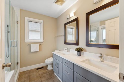 353-e-5th-street-lower-lonsdale-north-vancouver-20 at 353 E 5th Street, Lower Lonsdale, North Vancouver