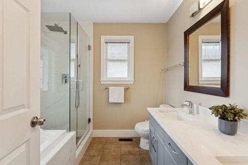 353-e-5th-street-lower-lonsdale-north-vancouver-21 at 353 E 5th Street, Lower Lonsdale, North Vancouver