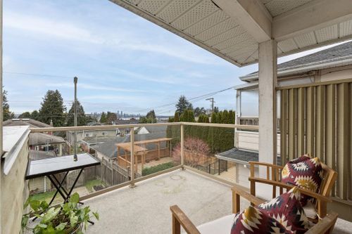 353-e-5th-street-lower-lonsdale-north-vancouver-26 at 353 E 5th Street, Lower Lonsdale, North Vancouver