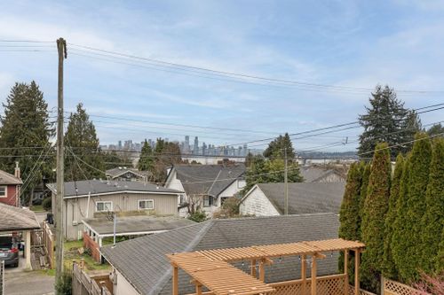 353-e-5th-street-lower-lonsdale-north-vancouver-27 at 353 E 5th Street, Lower Lonsdale, North Vancouver