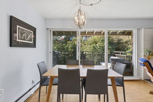 555-w-28th-street-upper-lonsdale-north-vancouver-02 at 214 - 555 W 28th Street, Upper Lonsdale, North Vancouver