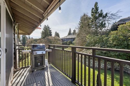 555-w-28th-street-upper-lonsdale-north-vancouver-04 at 214 - 555 W 28th Street, Upper Lonsdale, North Vancouver