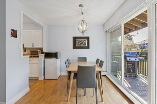 555-w-28th-street-upper-lonsdale-north-vancouver-07 at 214 - 555 W 28th Street, Upper Lonsdale, North Vancouver