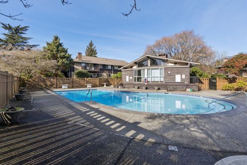 555-w-28th-street-upper-lonsdale-north-vancouver-25 at 214 - 555 W 28th Street, Upper Lonsdale, North Vancouver