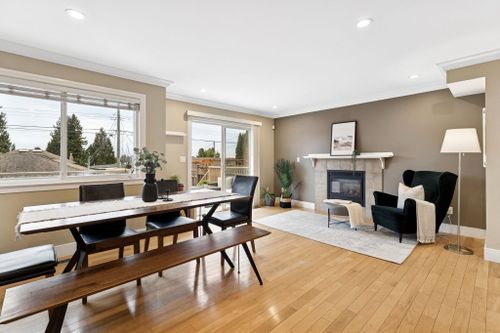 353-e-5th-street-lower-lonsdale-north-vancouver-06 at 353 E 5th Street, Lower Lonsdale, North Vancouver