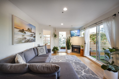 406-108-w-esplanade-003 at 406 - 108 WEST Esplanade Street, Lower Lonsdale, North Vancouver