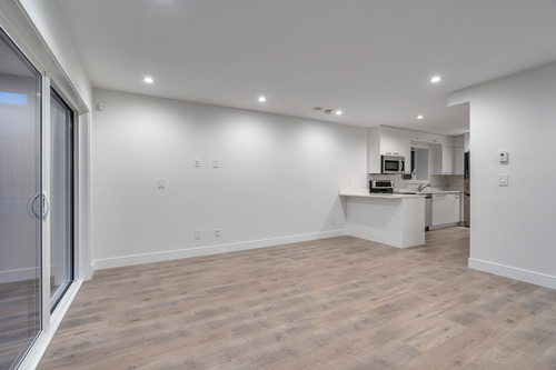 231-east-27th-street-360hometours-40s at 231 East 27 Street, Upper Lonsdale, North Vancouver