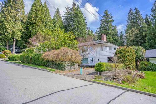 262377853-9 at 3750 Glenview Crescent, Edgemont, North Vancouver 262377853-9 at 3750 Glenview Crescent, Edgemont, North Vancouver