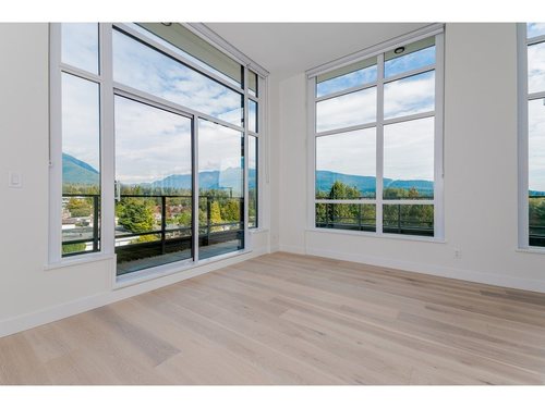 262371166-7 at 504 - 1295 Conifer Street, Lynn Valley, North Vancouver