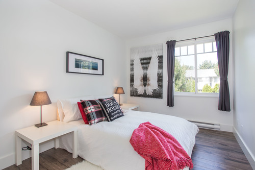 high-4 at 65 - 1821 Willow Crescent high-4 at 65 - 1821 Willow Crescent