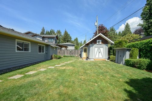3248-beverley-crescent-edgemont-north-vancouver-27 at 3248 Beverley Crescent, Edgemont, North Vancouver