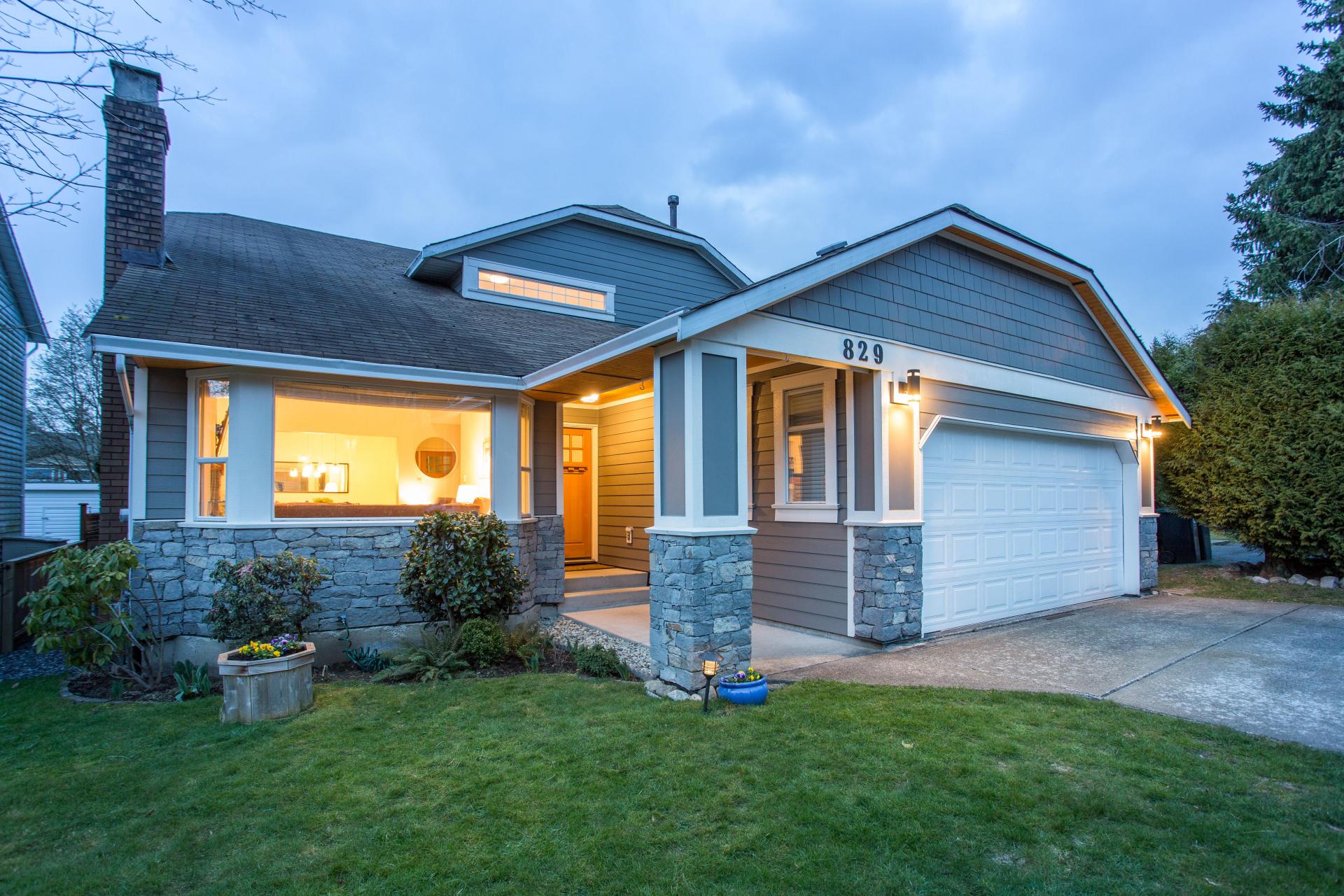 829 Nicolum Court, Roche Point, North Vancouver 829 Nicolum Court, Roche Point, North Vancouver