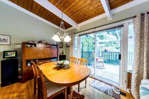 262396941-4 at 3121 Coleman Street, Lynn Valley, North Vancouver