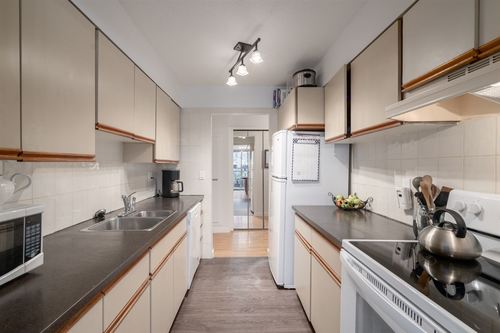 262454587-10 at 316 - 555 West 28th Street, Upper Lonsdale, North Vancouver