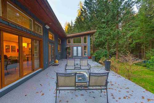 262327027-18 at 927 Hendecourt Place, Lynn Valley, North Vancouver 262327027-18 at 927 Hendecourt Place, Lynn Valley, North Vancouver