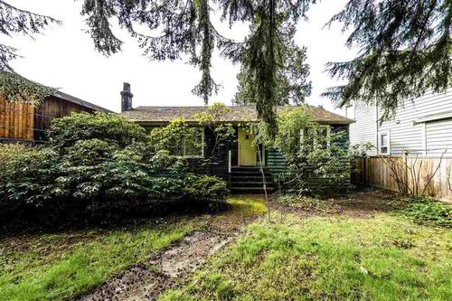 262281757 at 1131 West 21st Street, Pemberton Heights, North Vancouver