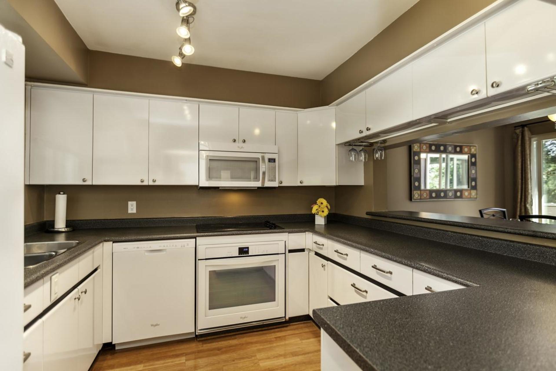 08 at 571 Ioco Road, North Shore Pt Moody, Port Moody