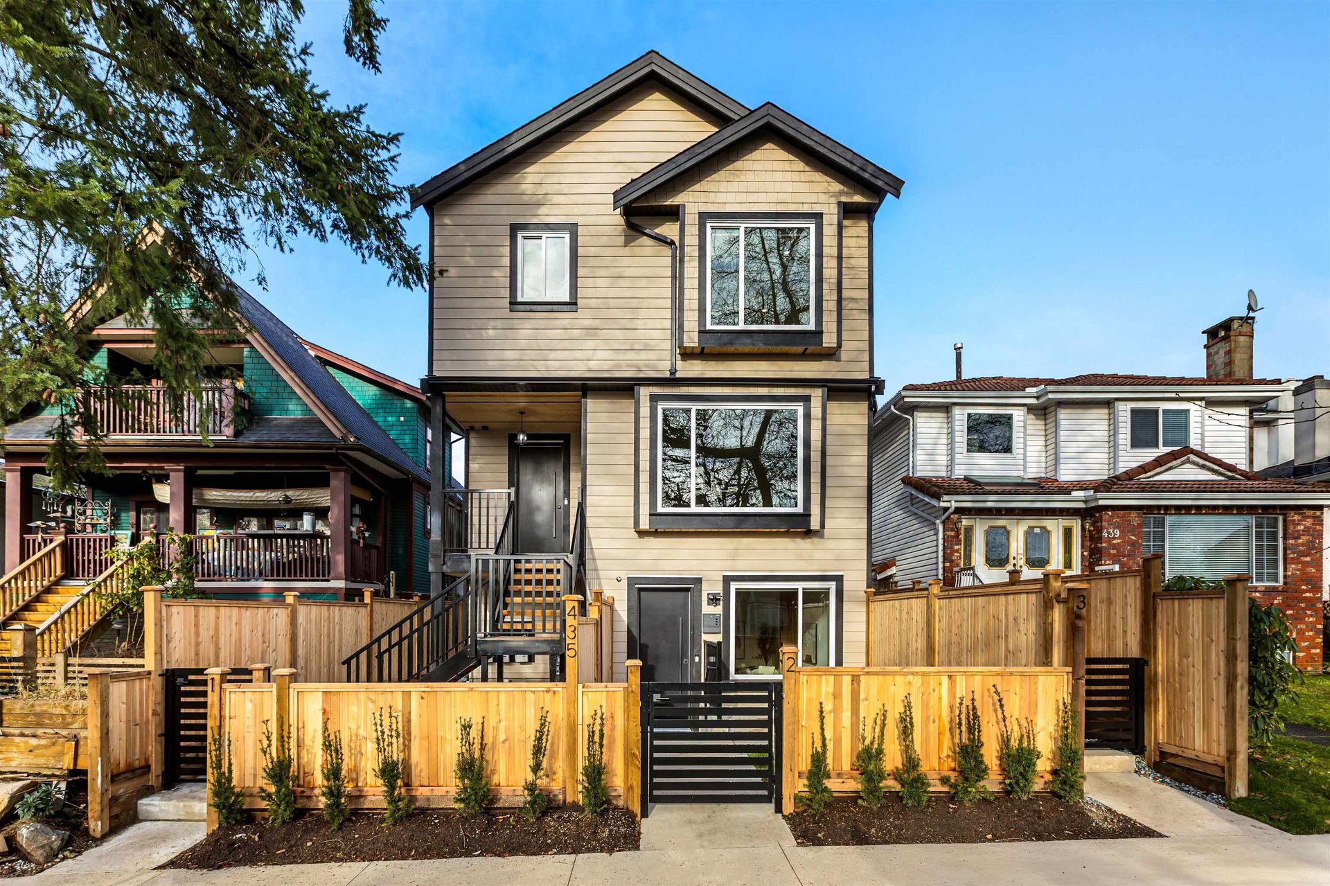 2 - 435 E 47th Avenue, Fraser VE, Vancouver East photo number 0