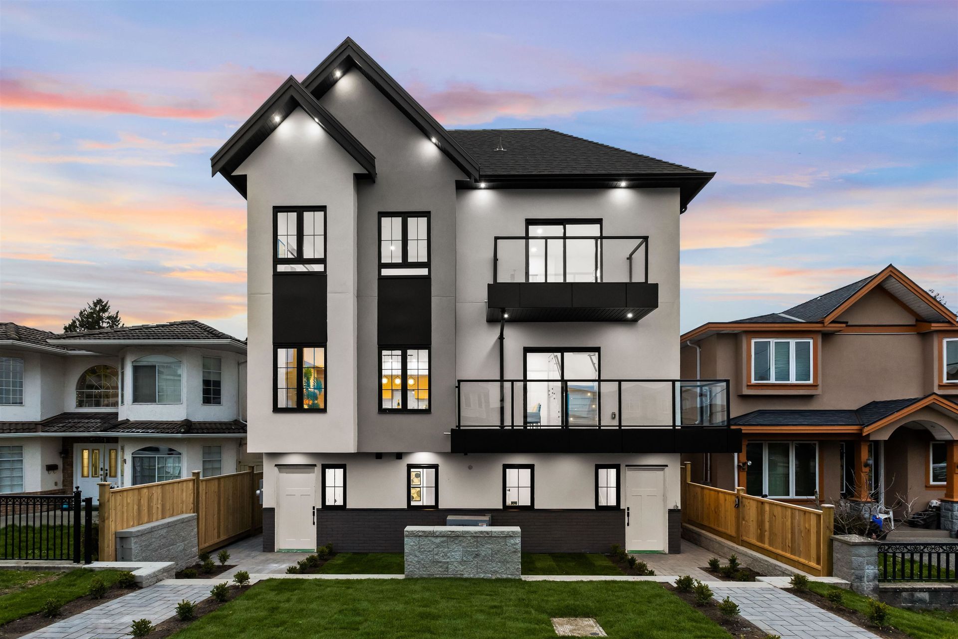 2 - 7353 12th Avenue, Edmonds BE, Burnaby East photo number 0